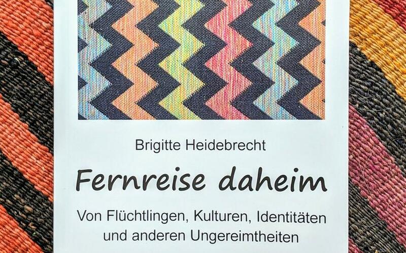 Buchcover: Fernreise daheim - Von Flüchtlingen, Kulturen, Identitäten und anderen Ungereimtheiten